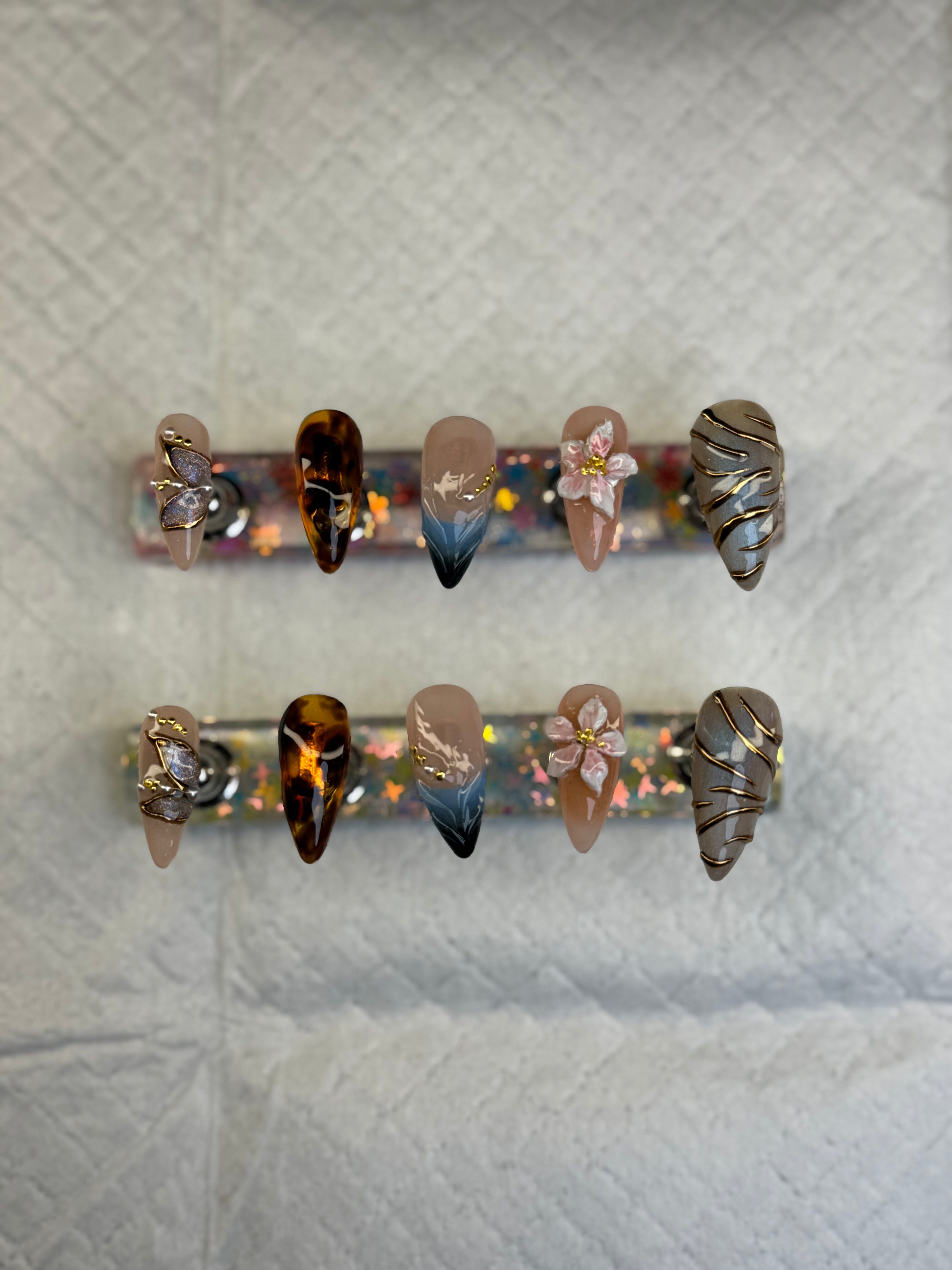 Autumn Muse Press-On Nail Set – Tortoiseshell, Florals & Golden Accents