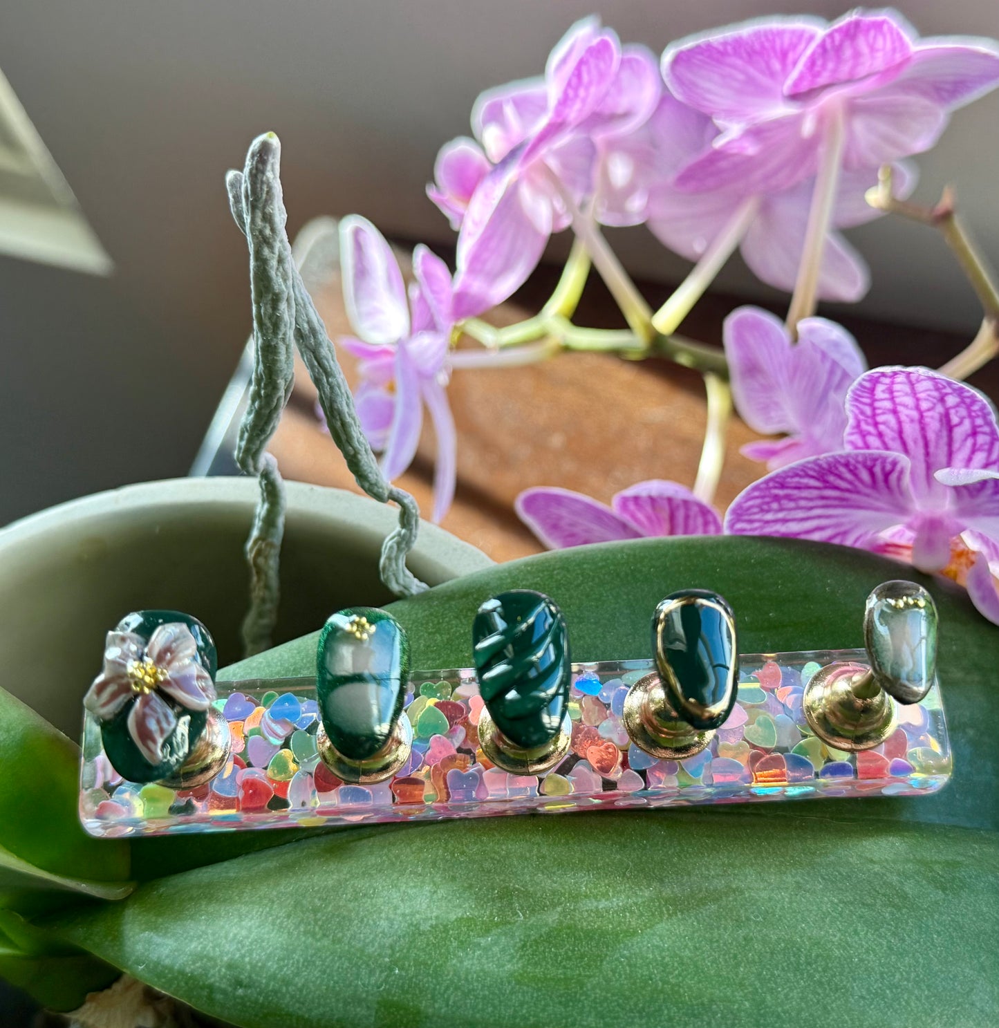 Emerald Bloom Press-On Nail Set – 3D Floral & Deep Green Elegance